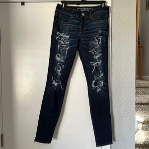 Distressed skinny jeans